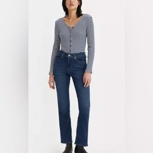 Levis Jeans Women’s 25 Blue Demi Curve Classic Straight Leg Dark Wash Pant